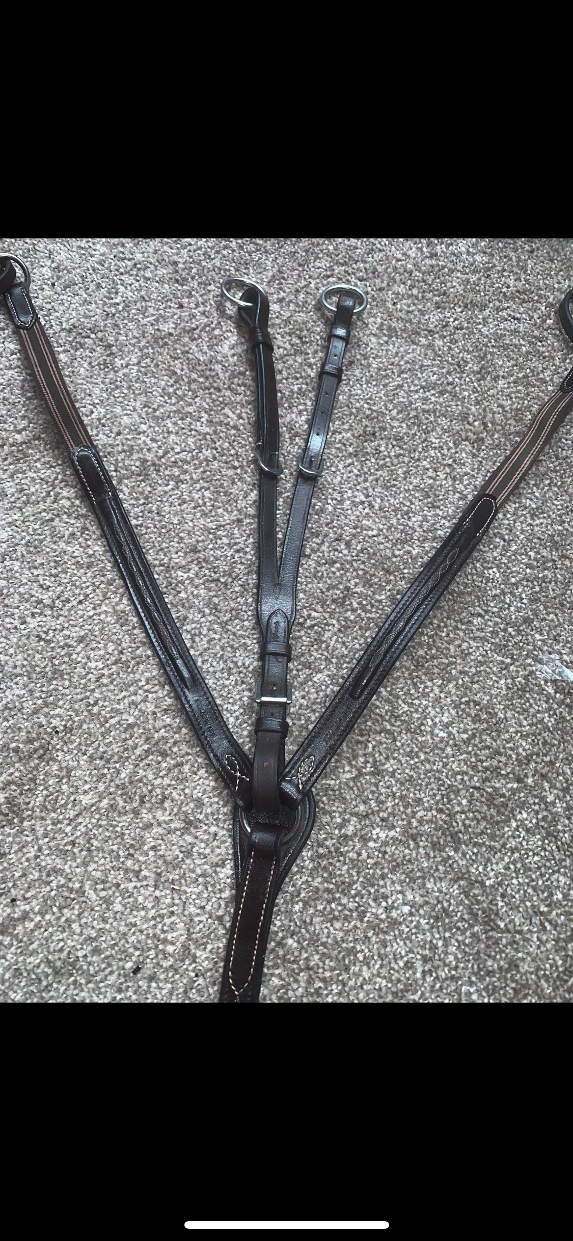 ✨ Preloved Brown Leather 3-Point Breastplate – Size Pony ✨