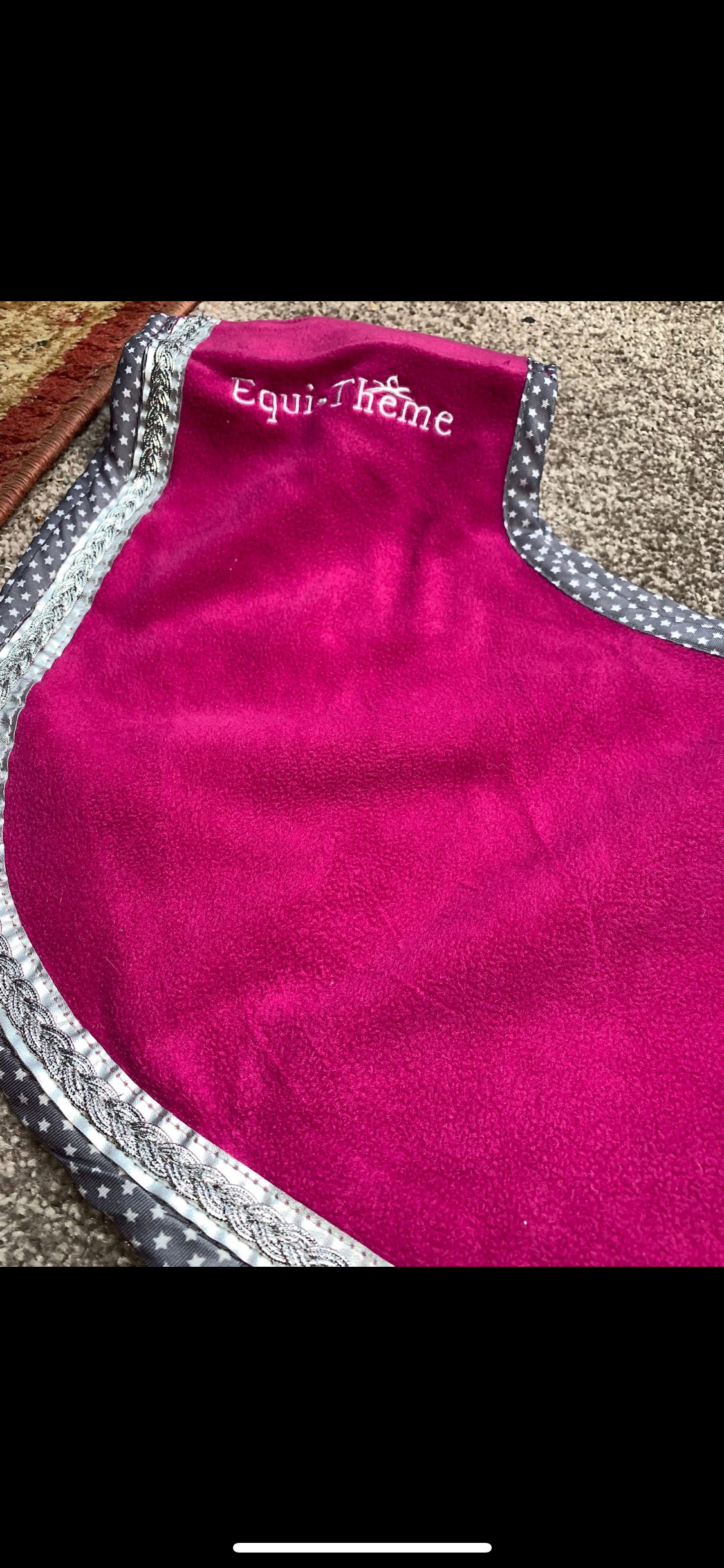 ✨ Stunning EquiTheme Ride-On Fleece Rug ✨