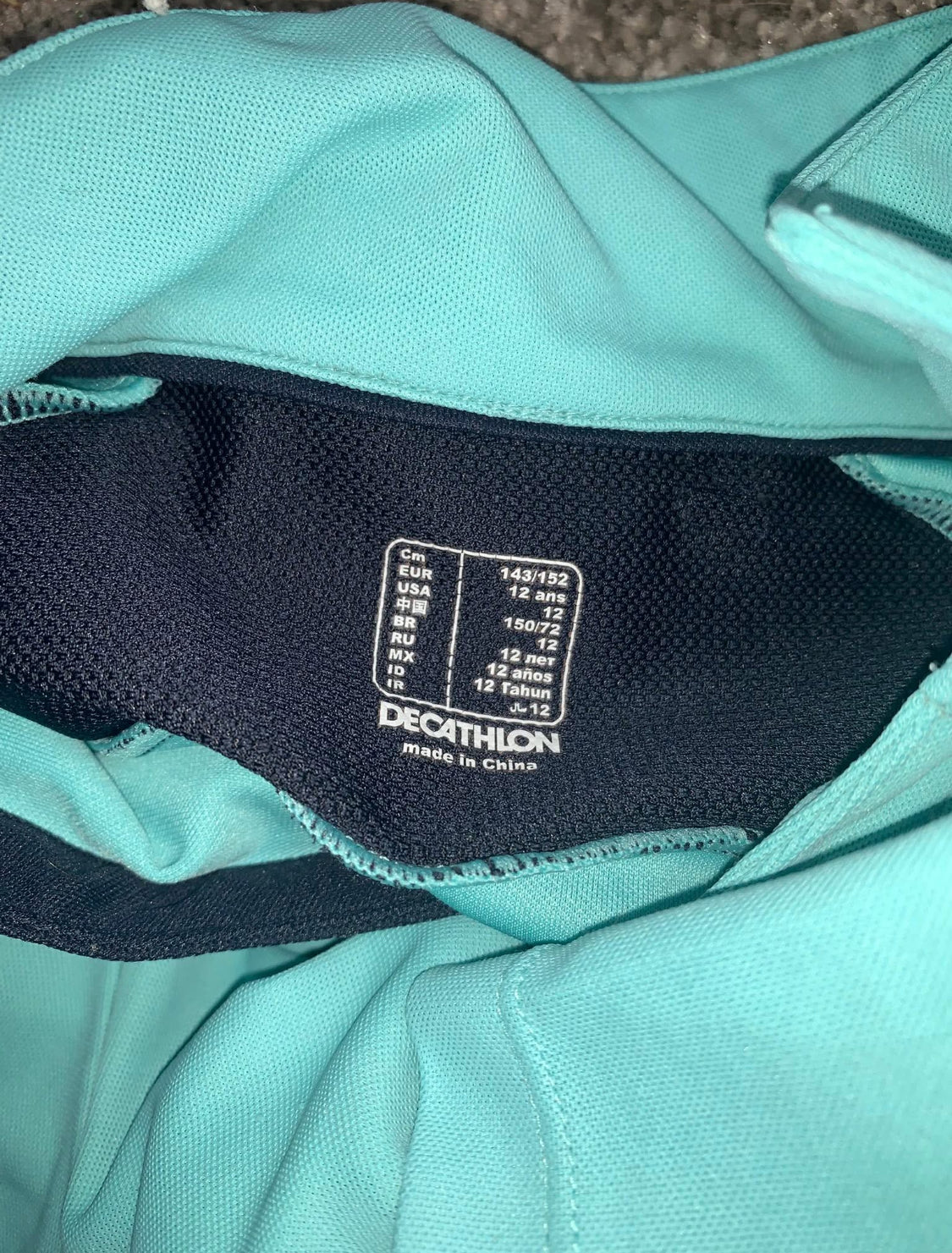 ✨ Preloved Fouganza Lycra Top – Size 12yrs ✨