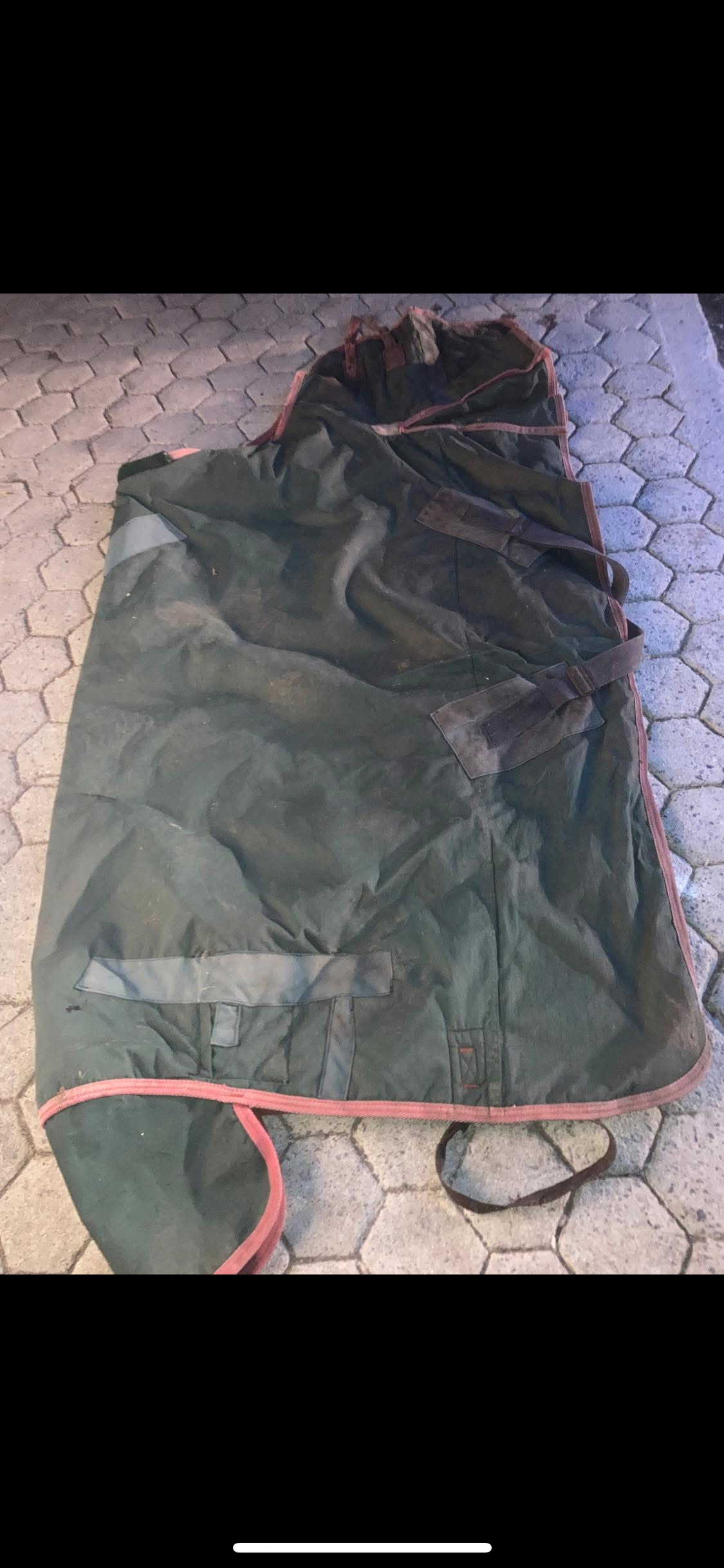 ✨ Preloved Asker Turnout Rug – Size 6ft ✨
