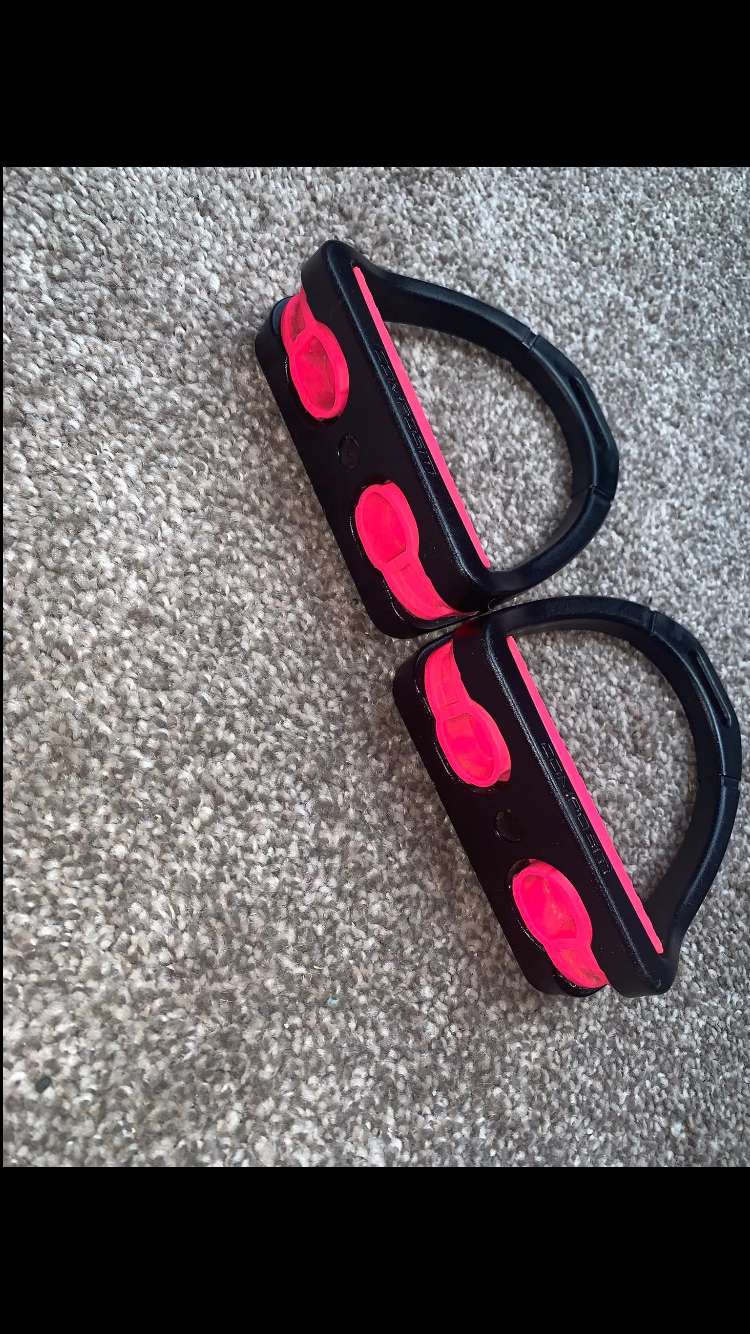 ๐ Preloved but Like New Pink Compositi Stirrups โ Adults Small ๐