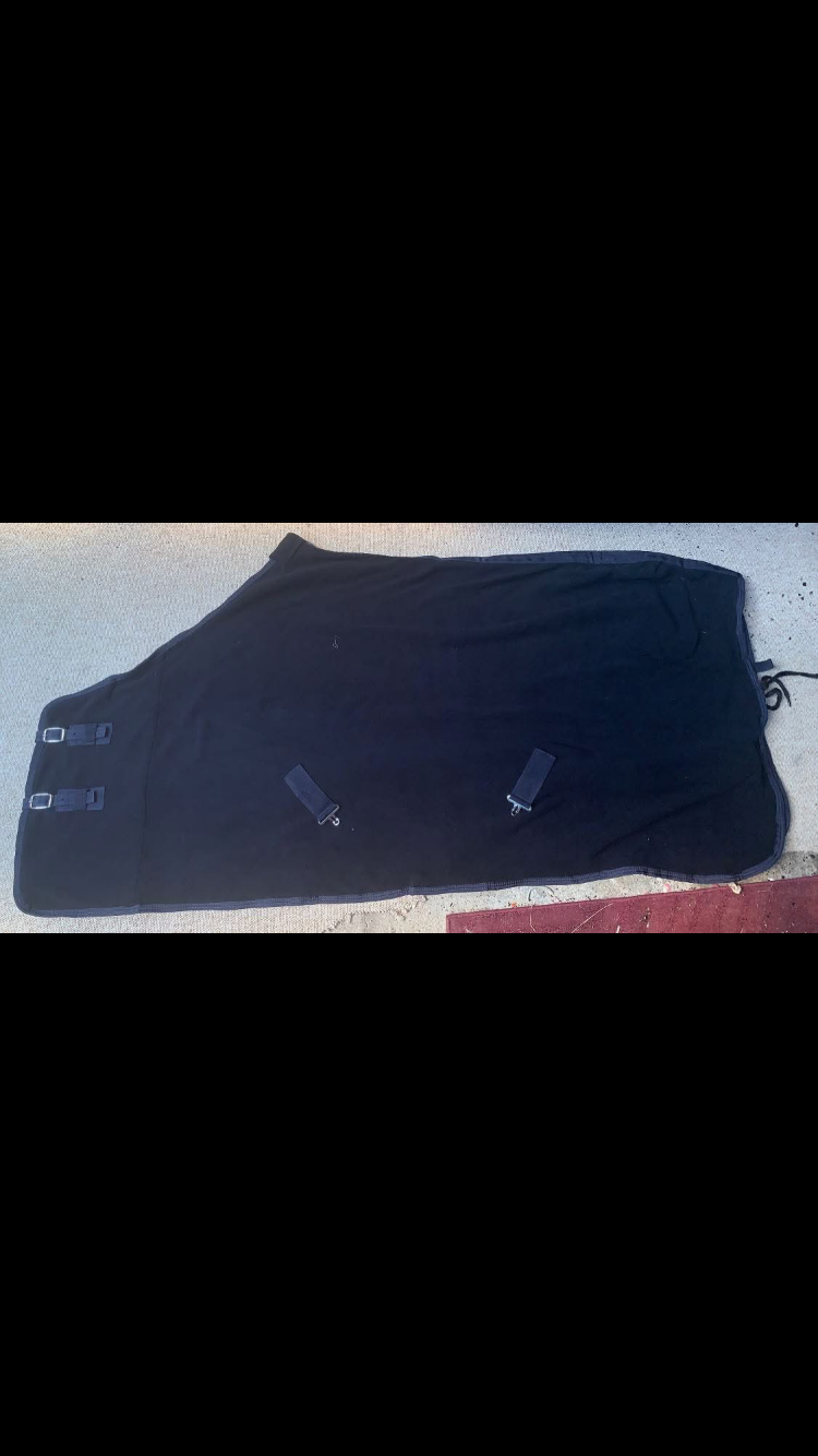 ๐ Brand New Fleece Coolers โ Multiple Sizes & Colours ๐