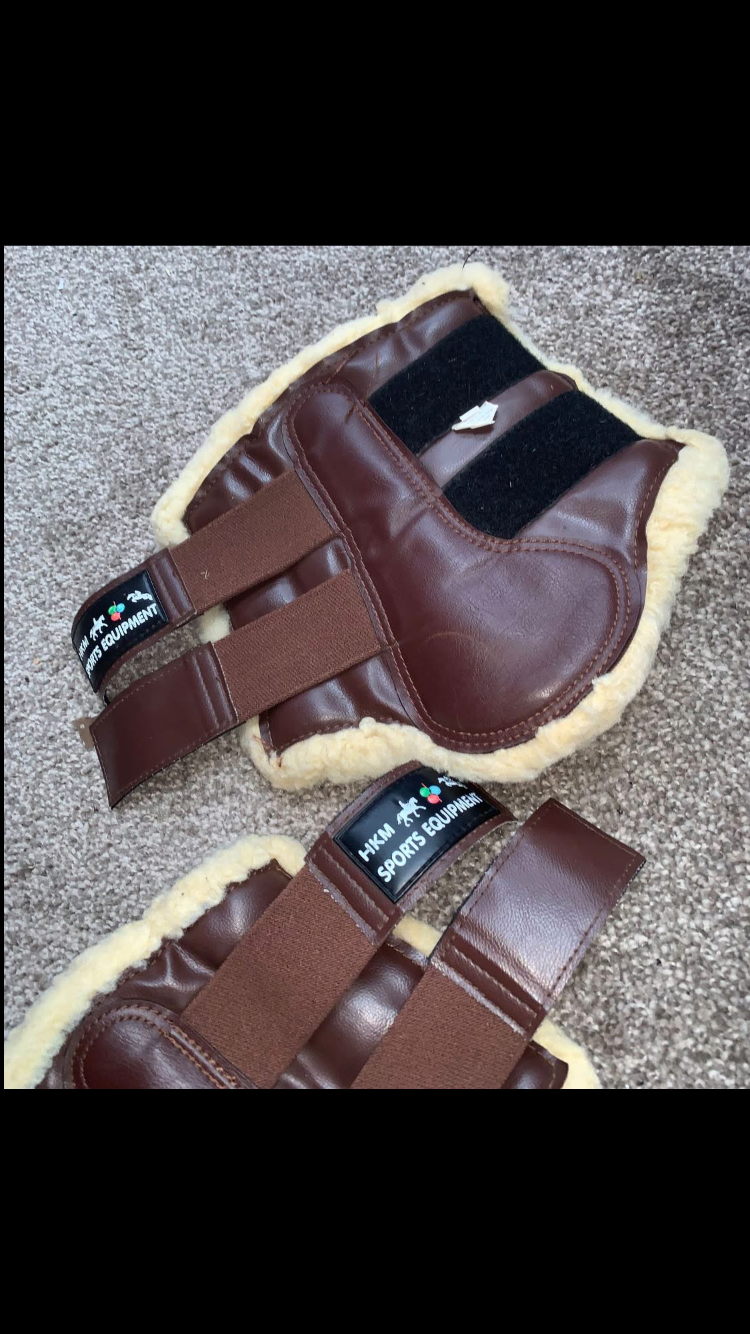 ✨ Like New Size Cob Brown Sheepskin Brushing Boots ✨