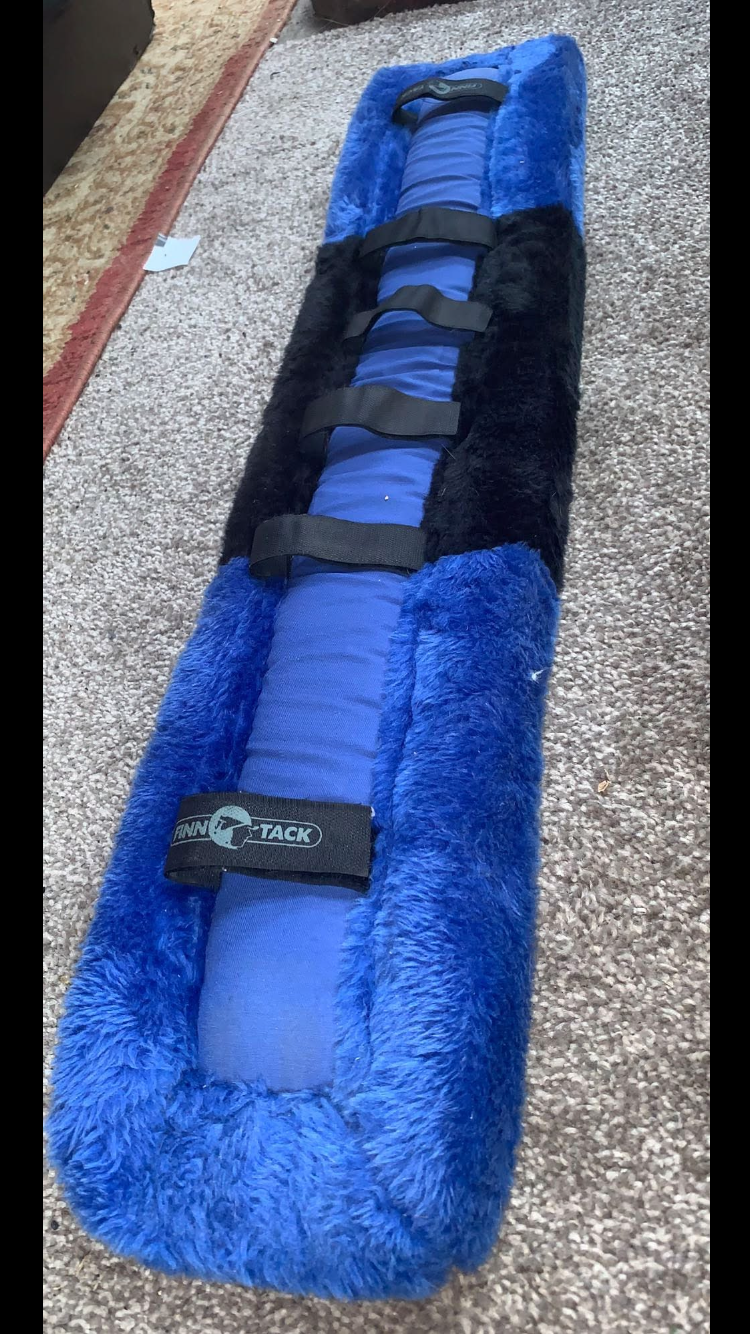 ✨ Like New Extra Thick & Fluffy Supportive Roller Pad – Size Full ✨