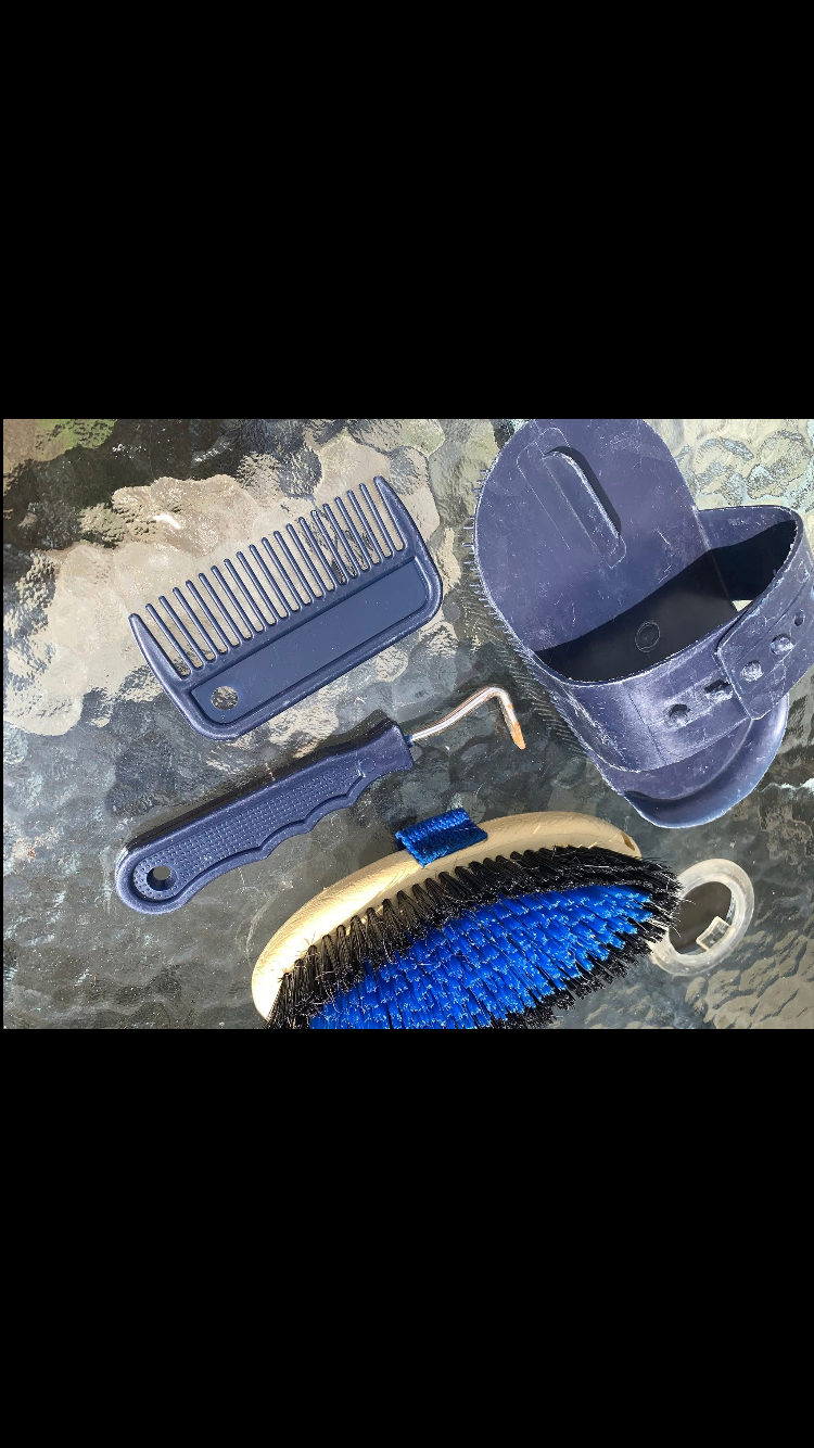 ✨ Preloved Adults Navy Grooming Bundle ✨