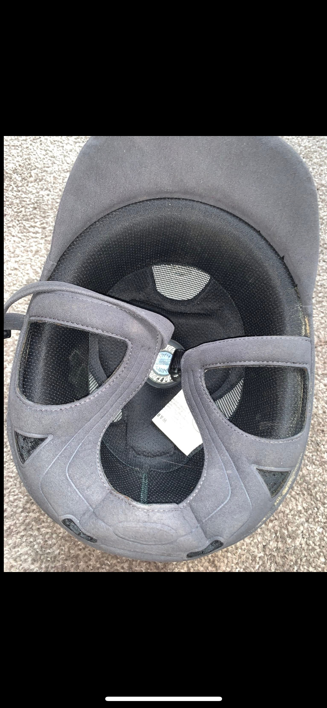 ๐ช Preloved Harry Hall Riding Helmet โ Size 58cm ๐ช