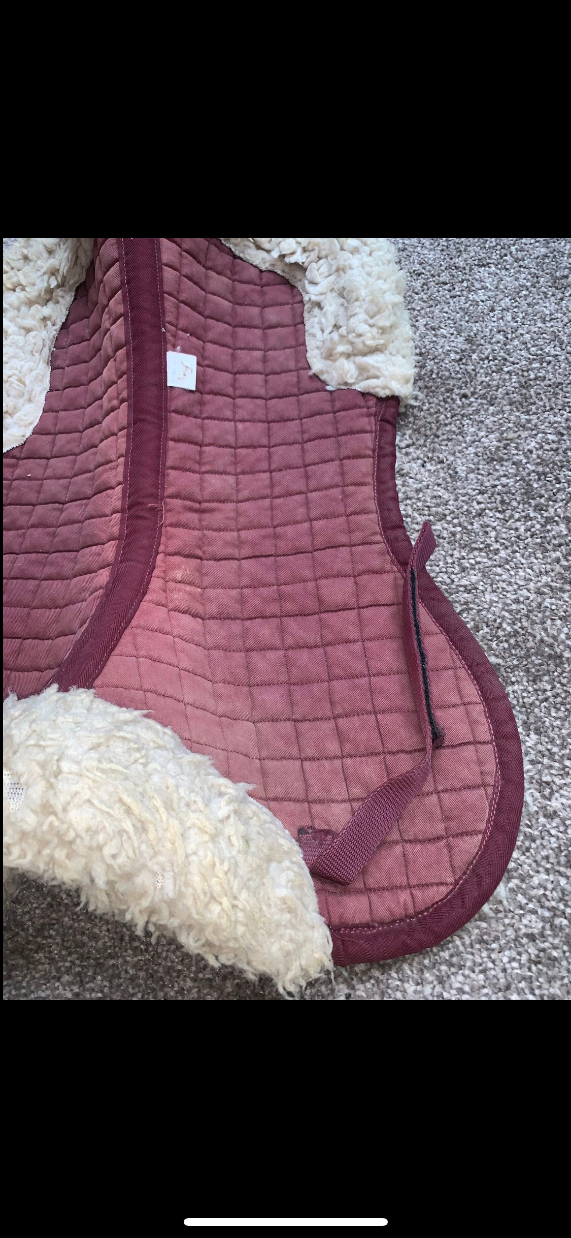✨ Preloved Sheepskin Half Pad – Full Size ✨