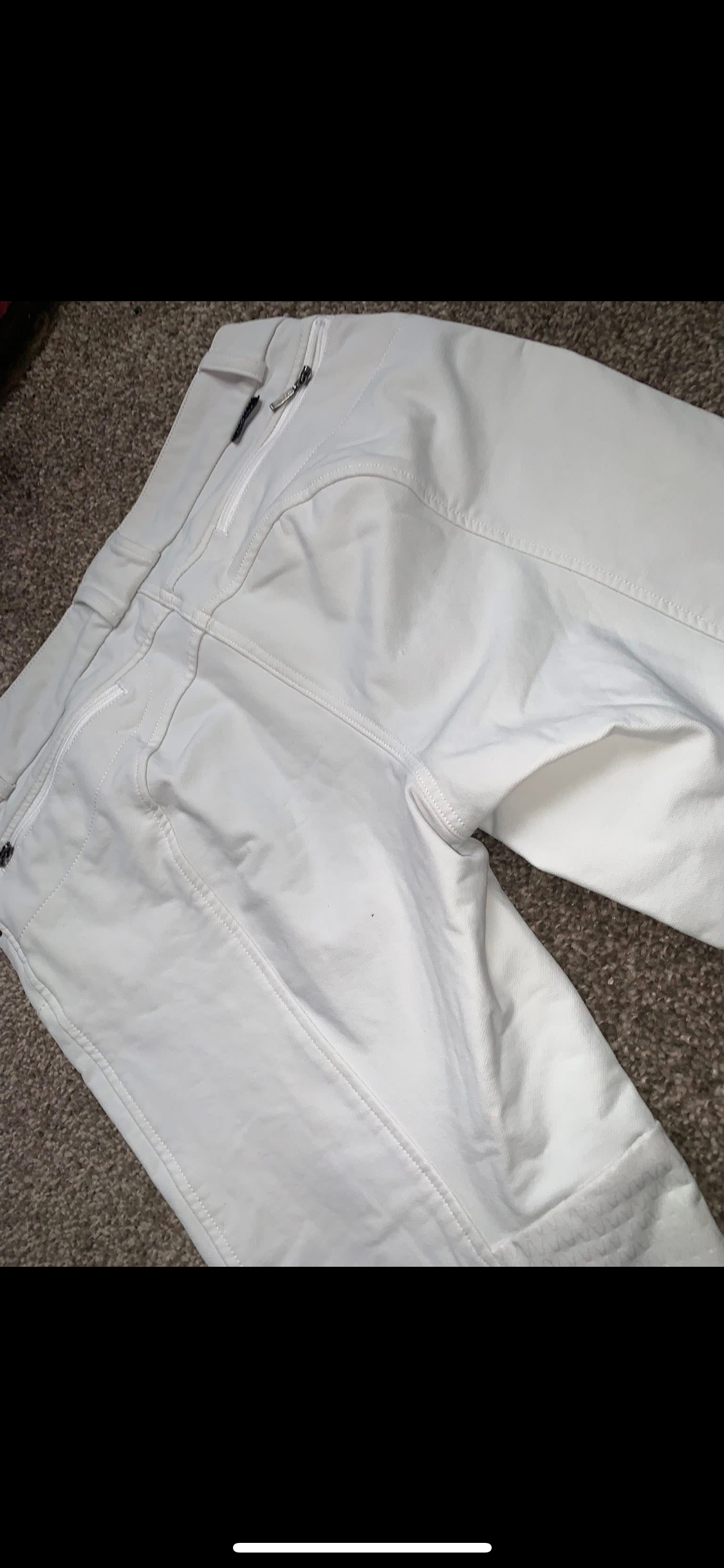 ๐ค Preloved Ladies White Breeches โ Approx. UK12 ๐ค