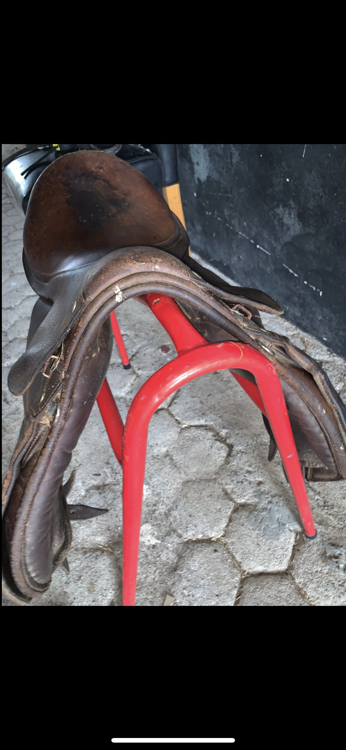 🤎🐴 Preloved Brown Leather Saddle – 17” 🐴🤎