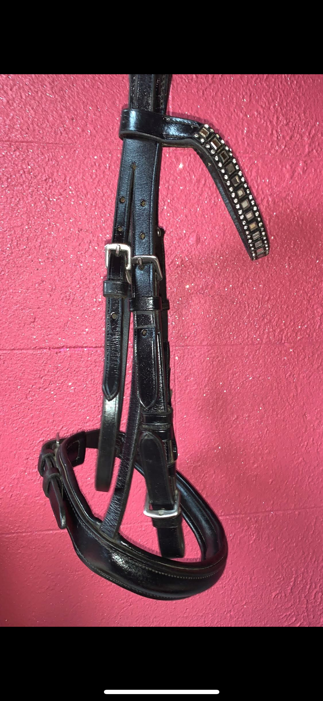 Preloved Black Leather Bridle with Diamante Browband – Size Pony ✨