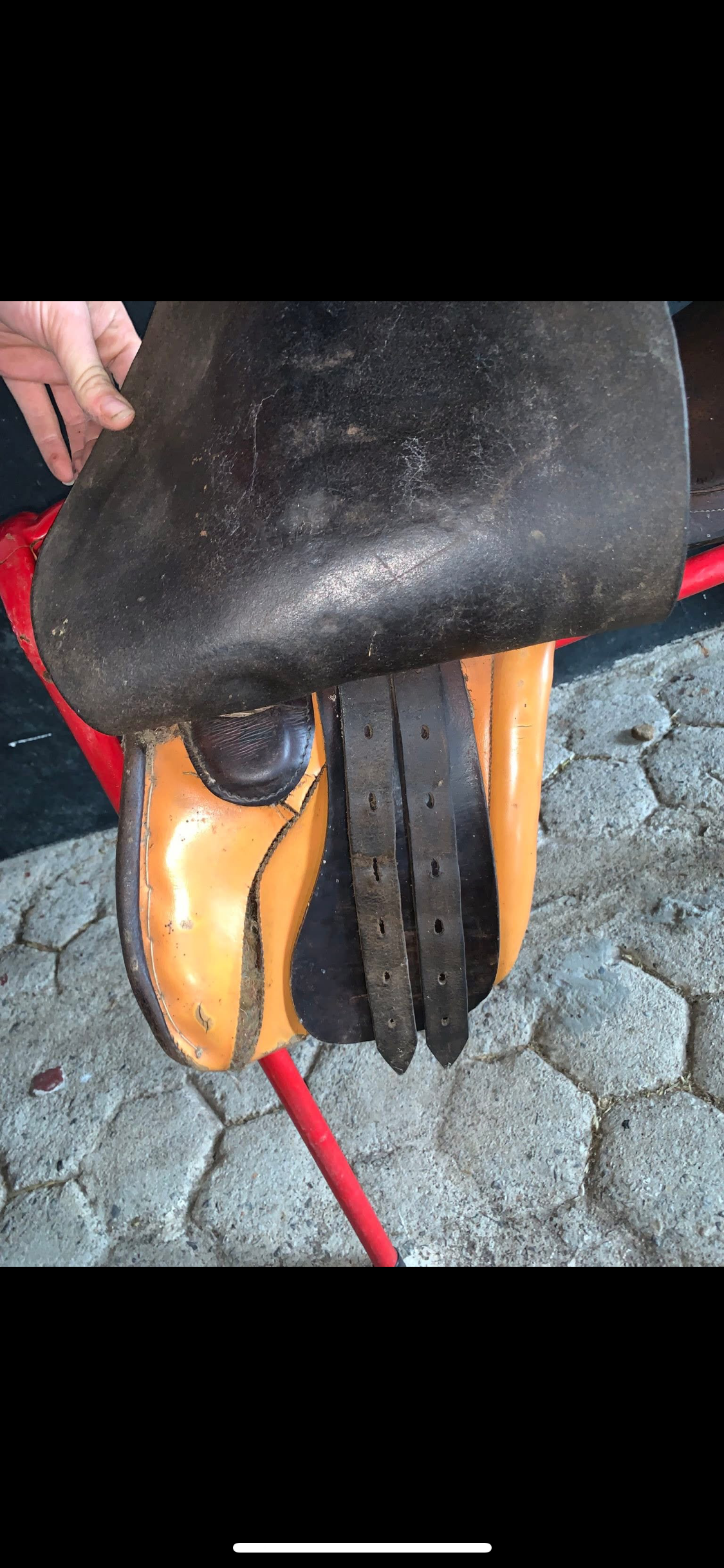🤎🐎 Preloved Brown Leather Racing Saddle – 16” 🐎🤎