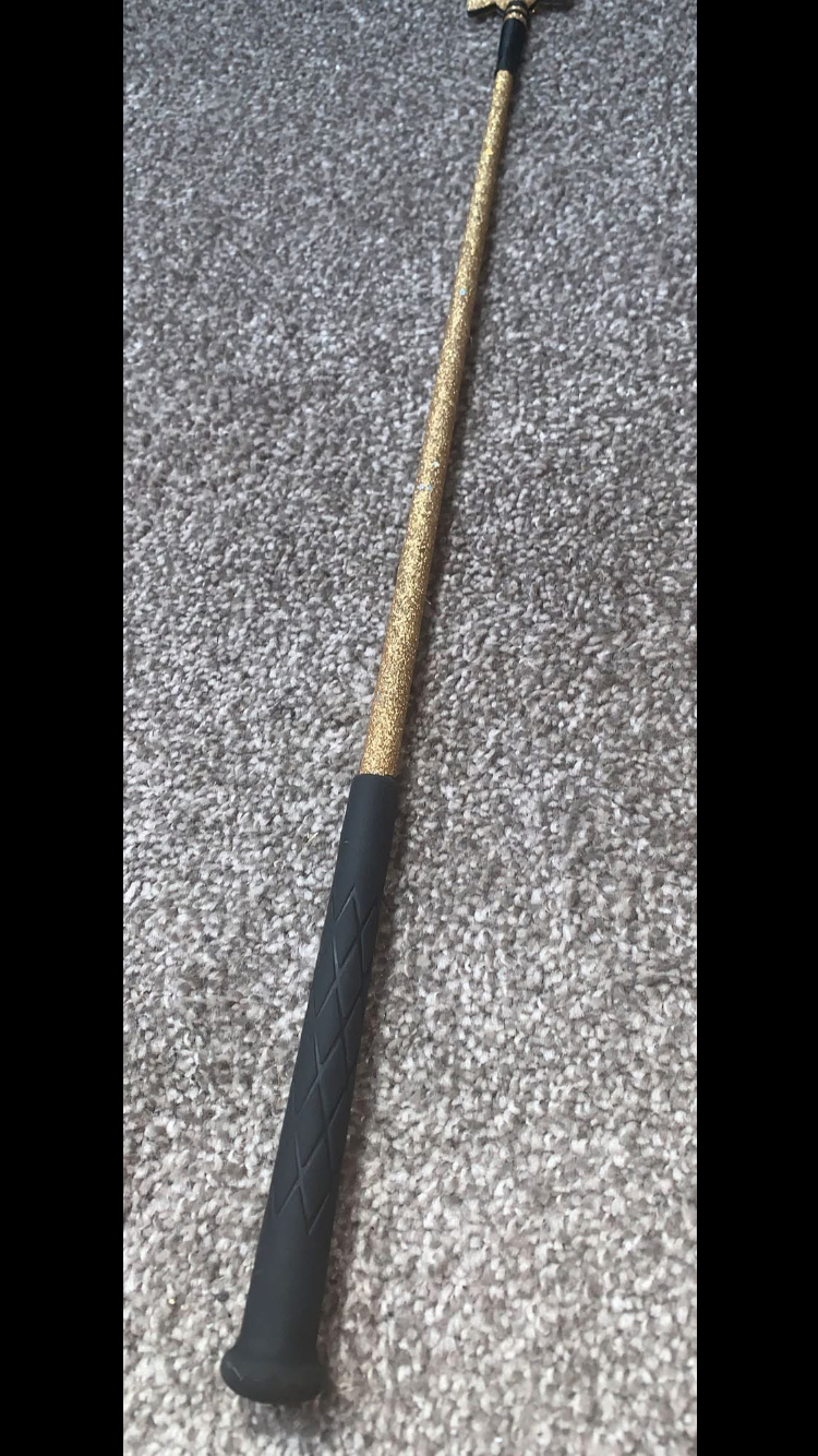 ⭐ Preloved Gold Glitter Star Whip ⭐