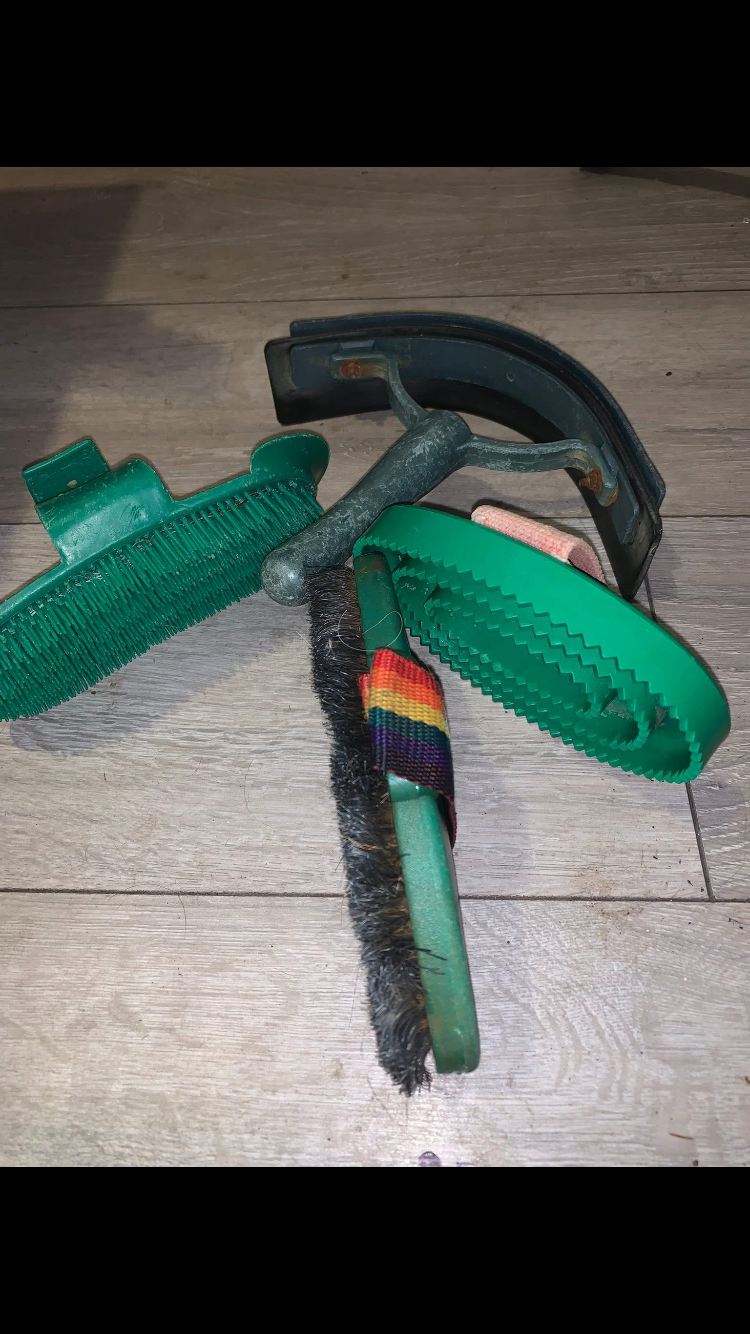 💚 Preloved Adults Green Grooming Bundle 💚