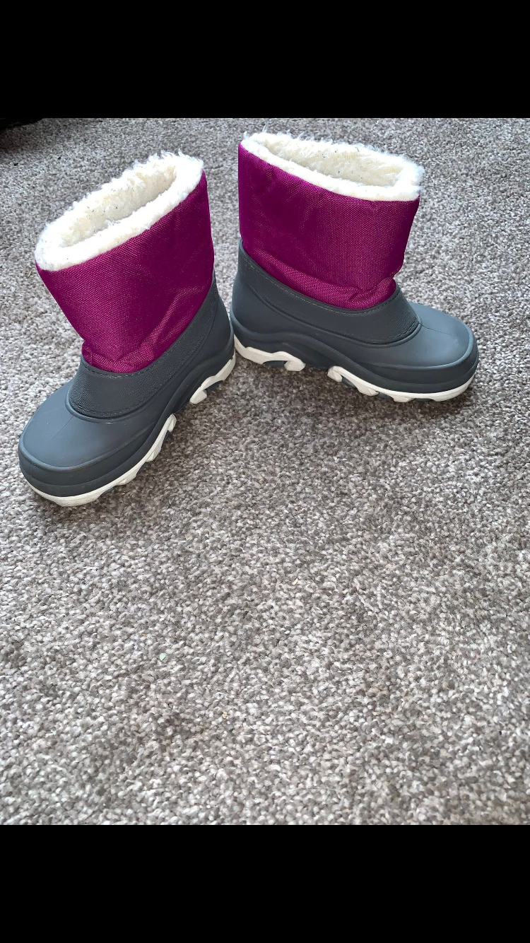 🥾 Like New Kids Mucker Boots – Size UK10/11 🥾