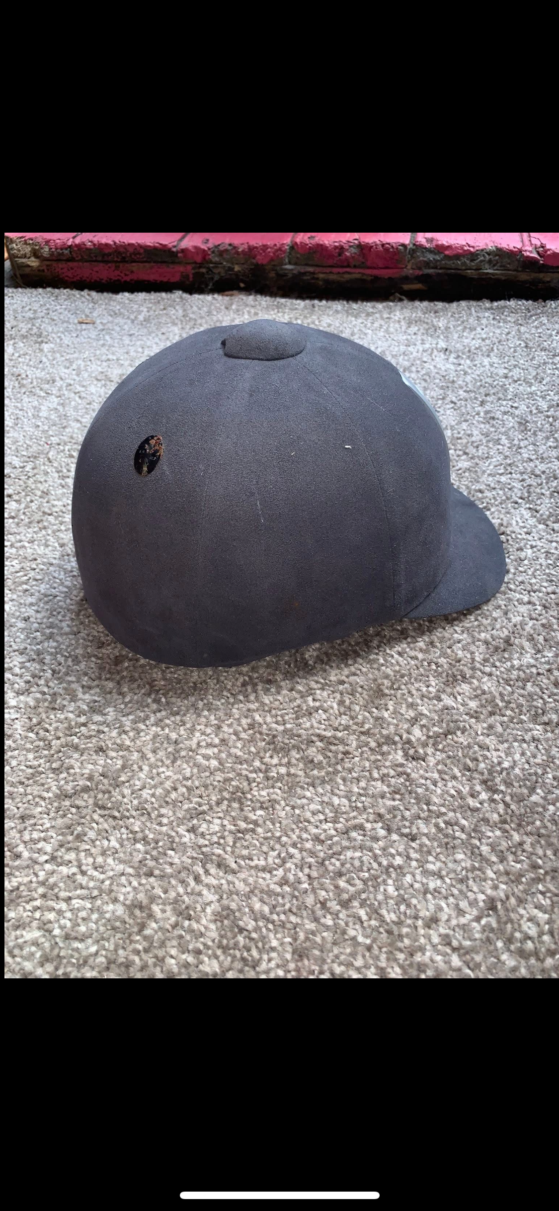 🪖 Preloved Harry Hall Riding Helmet – Size 58cm 🪖