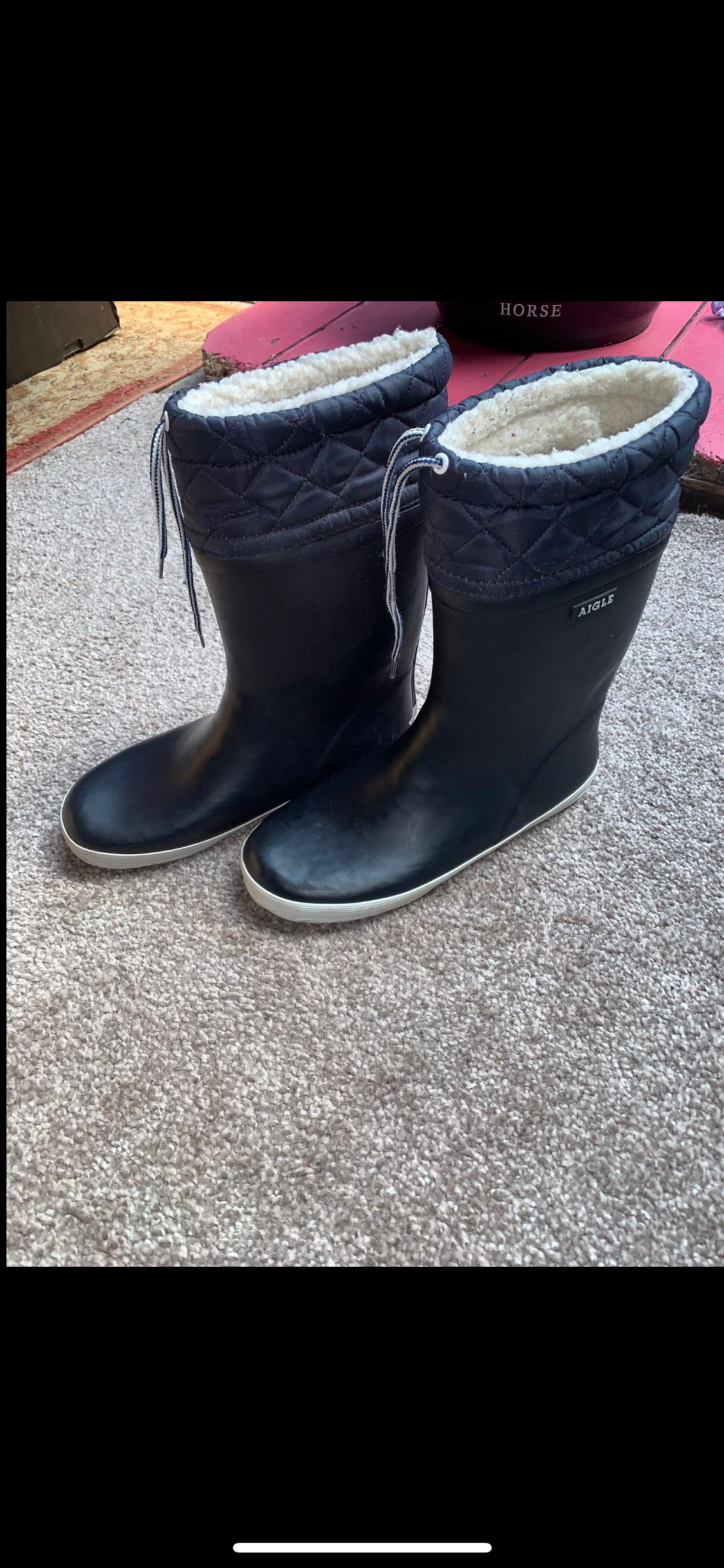 🧵 Like New Adults Wellies – Size UK 5 🧵