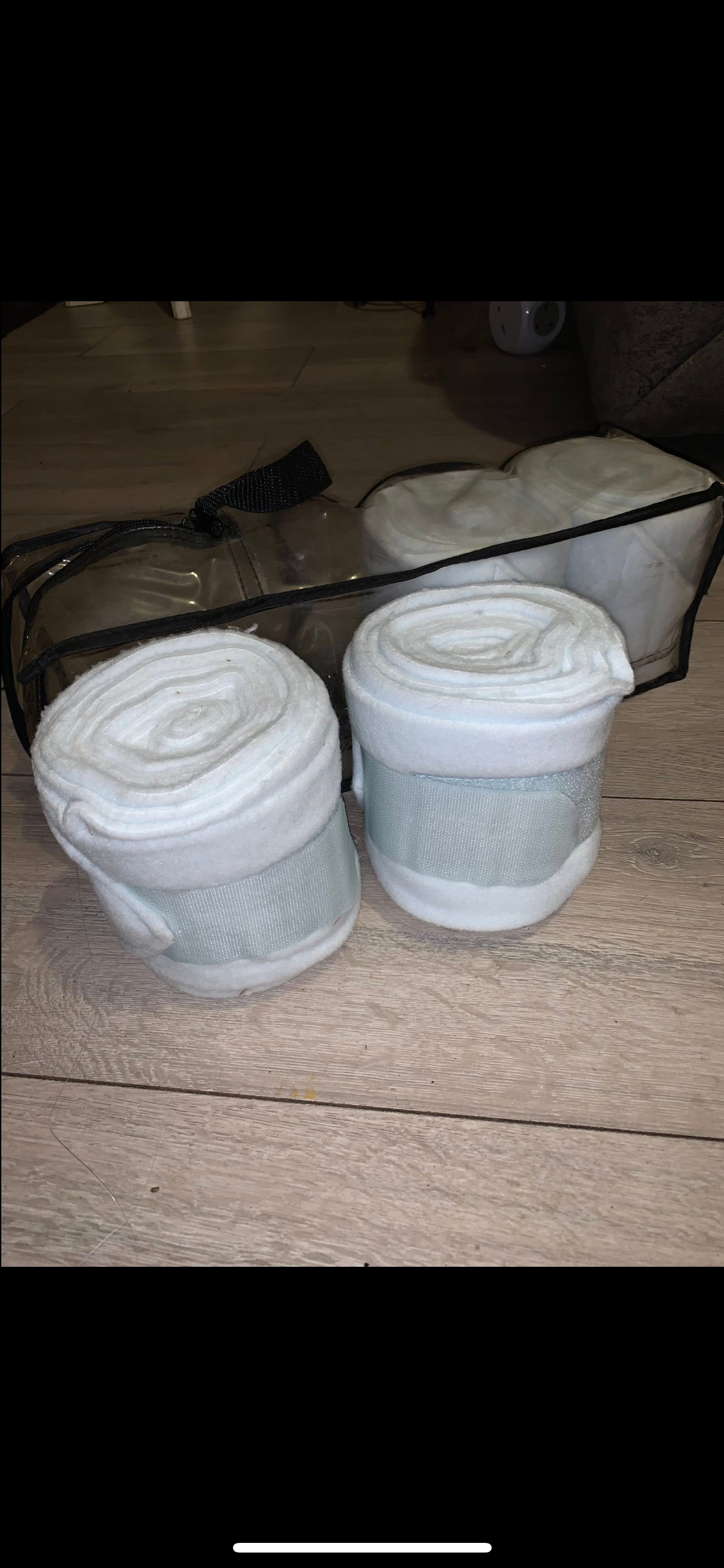 ⚪💙 Like New Full Set of Large Leg Bandages – White with Teal Hint 💙⚪