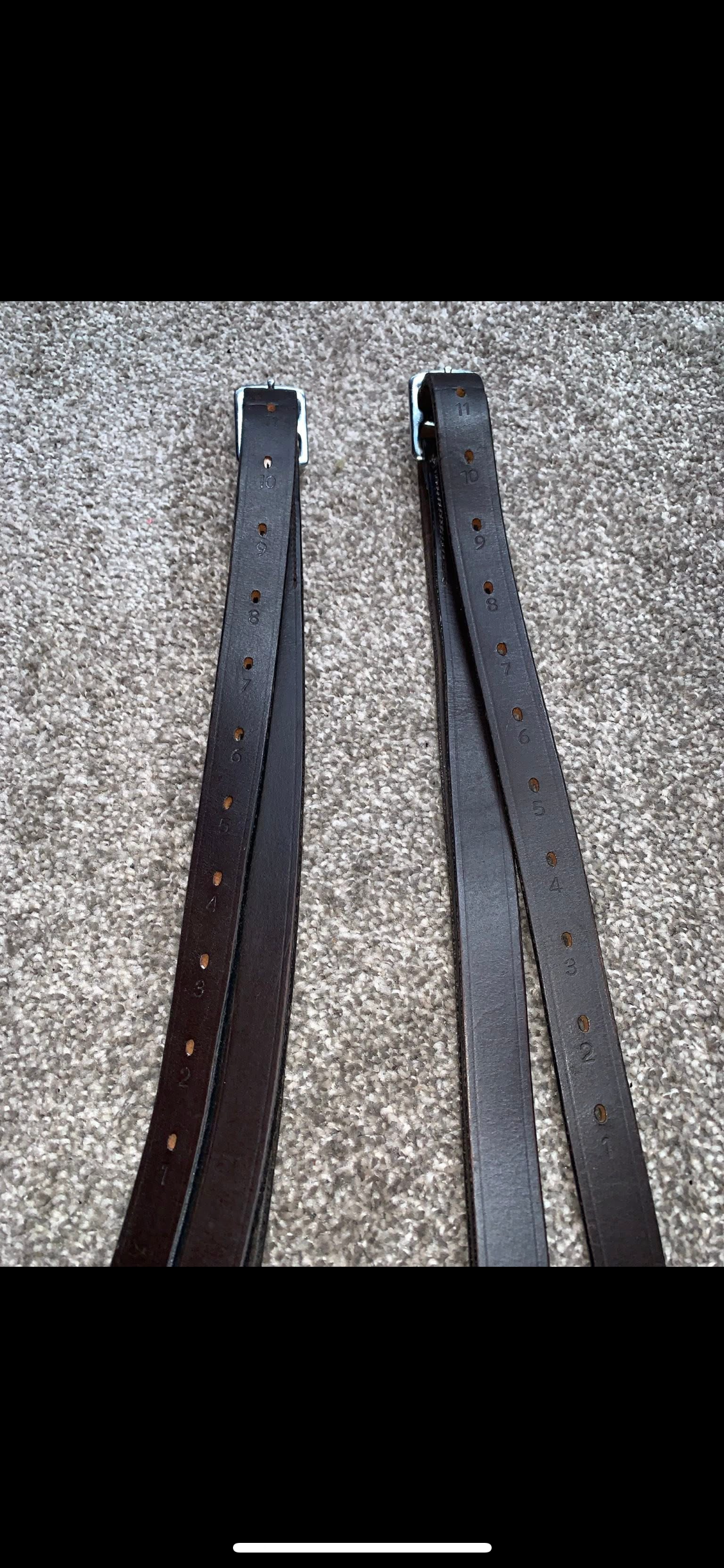 ✨ Preloved Adults Stirrup Leathers – Brown ✨